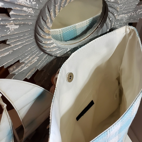 NWT - Anthropolgy Clutch - Picture 4 of 8